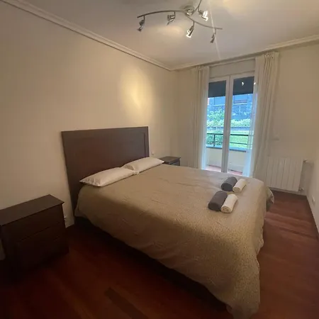 Apto. 2 Hab Y 2 Banos Con Garaje Y Piscina. Apartment *