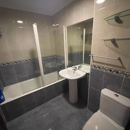 Apartment Apto. 2 Hab Y 2 Banos Con Garaje Y Piscina. *