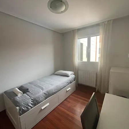 Apto. 2 Hab Y 2 Banos Con Garaje Y Piscina. Apartment
