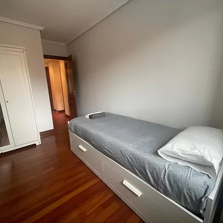 Apartment Apto. 2 Hab Y 2 Banos Con Garaje Y Piscina. Castro Urdiales